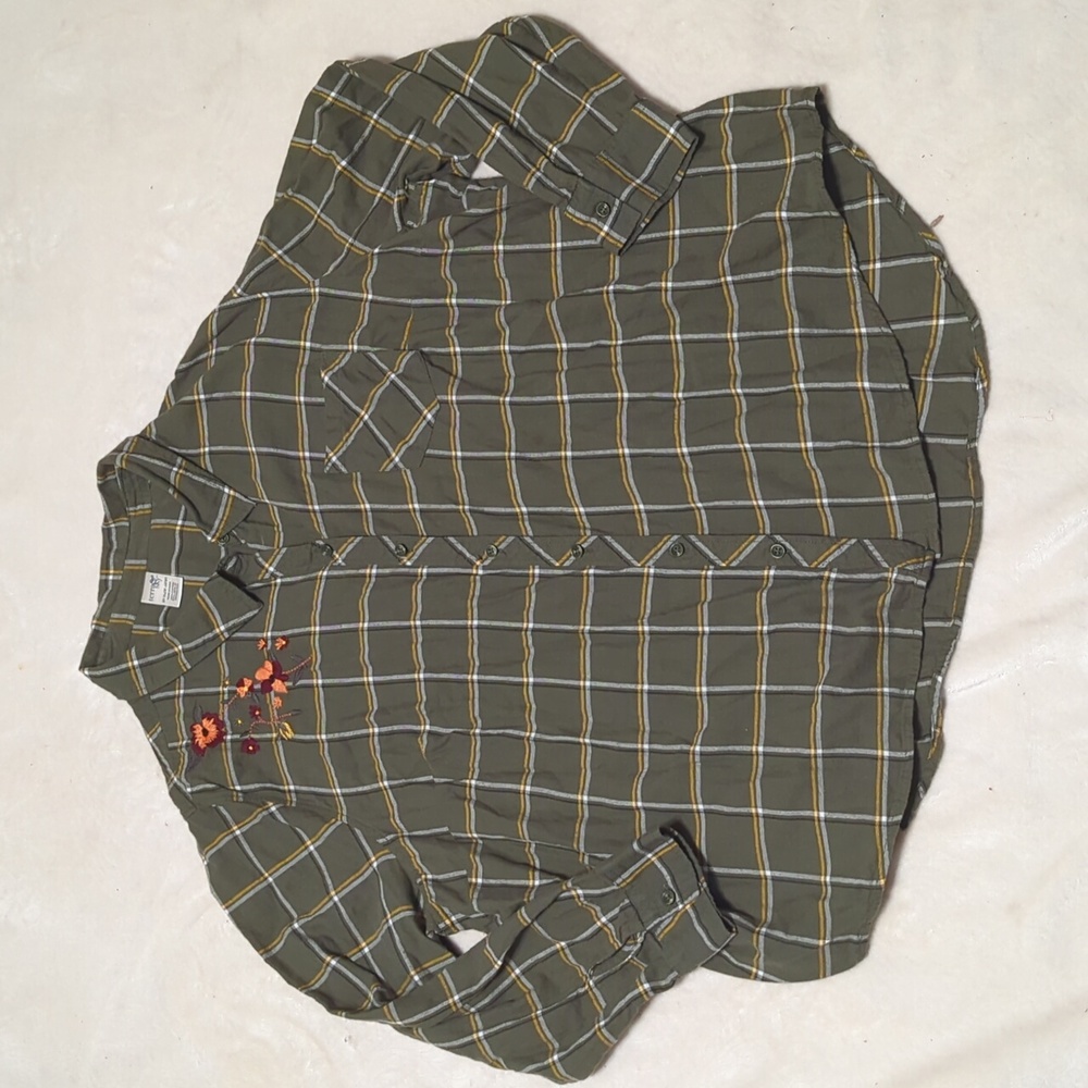 Terra & Sky woman's embroidered flannel shirt size 3X (24W-26W)